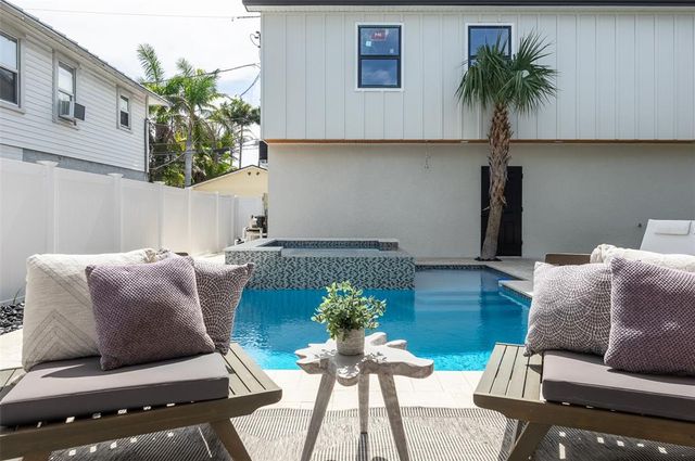 316 11TH AVENUE N, St Petersburg, FL 33701