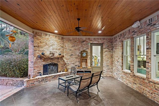585 Falling Water Boulevard, Fairhope, AL 36532
