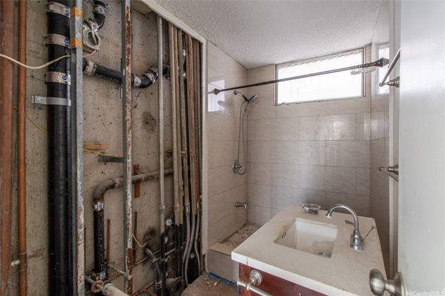 95-020 Waihonu Street C202, Mililani, HI 96789