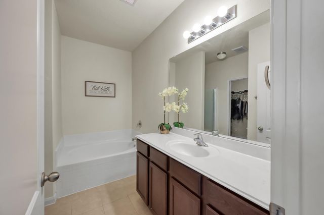 12054 Powderhorn Lane, Pinehurst, TX 77362