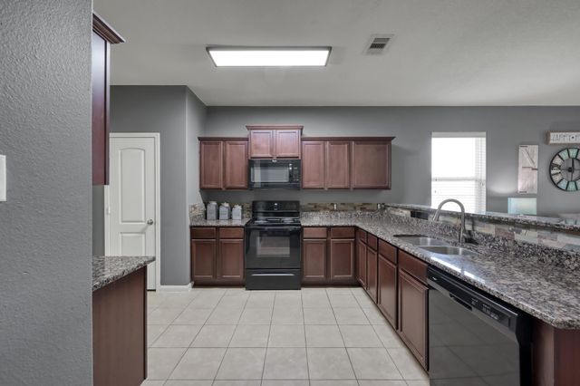 12054 Powderhorn Lane, Pinehurst, TX 77362