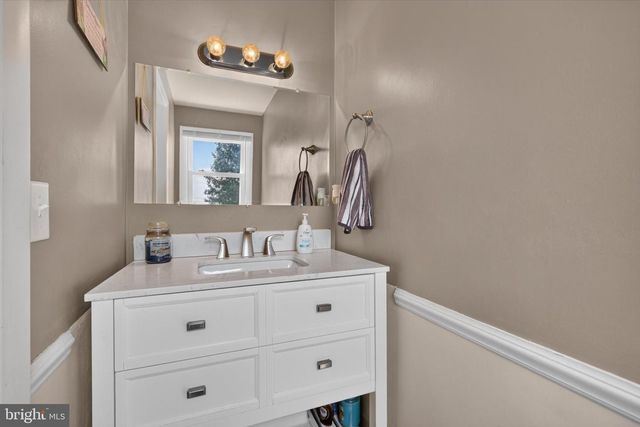 4840 DARLINGTON, York, PA 17408