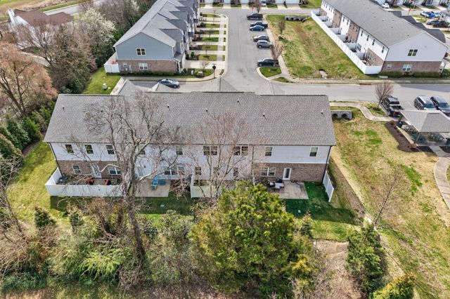 4408 Kesslers Xing, Murfreesboro, TN 37129