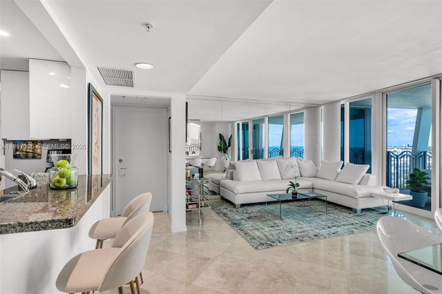 1500 Ocean Dr PH-05, Miami Beach, FL 33139