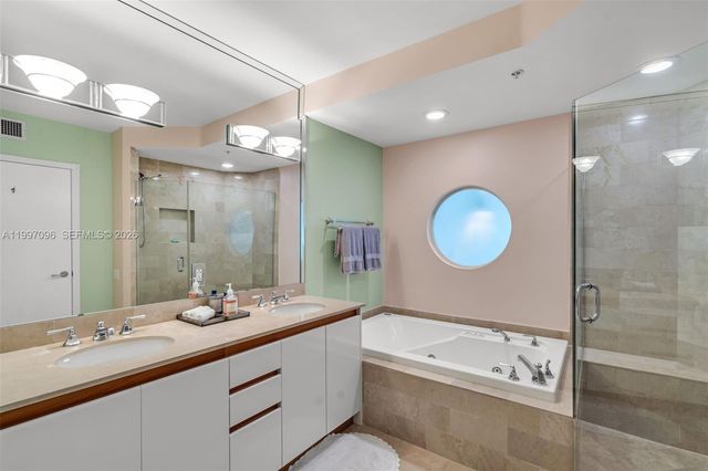 1500 Ocean Dr PH-05, Miami Beach, FL 33139