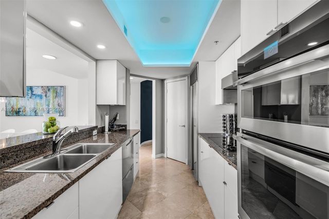 1500 Ocean Dr PH-05, Miami Beach, FL 33139