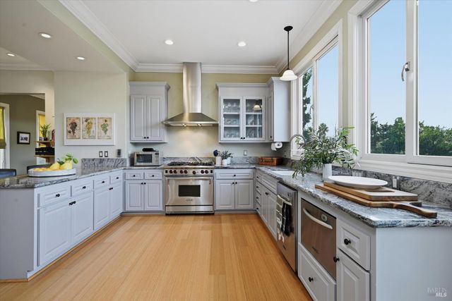 21402 Geyserville Ave, Geyserville, CA 95441