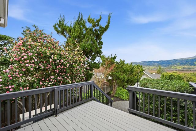 21402 Geyserville Ave, Geyserville, CA 95441