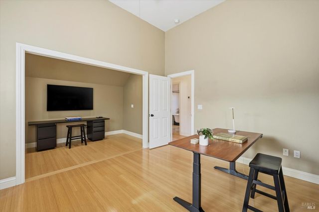 21402 Geyserville Ave, Geyserville, CA 95441