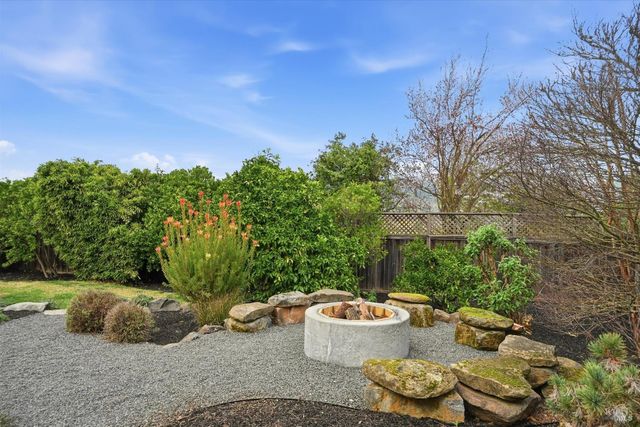 21402 Geyserville Ave, Geyserville, CA 95441