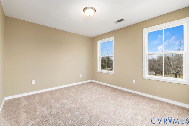 1800 Timberline Dr, Farmville, VA 23901