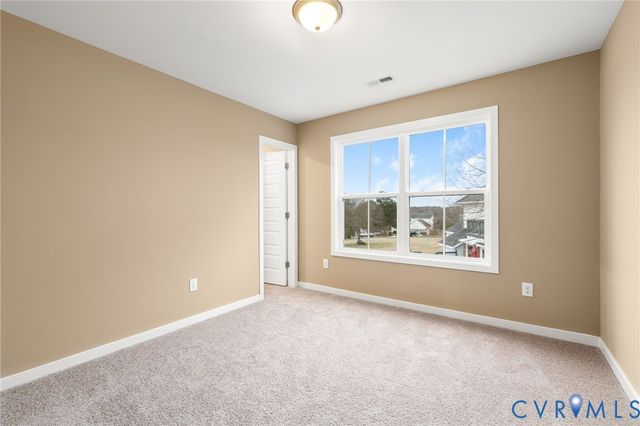 1800 Timberline Dr, Farmville, VA 23901