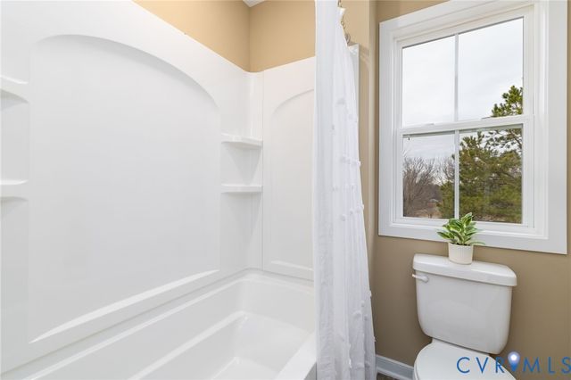 1800 Timberline Dr, Farmville, VA 23901