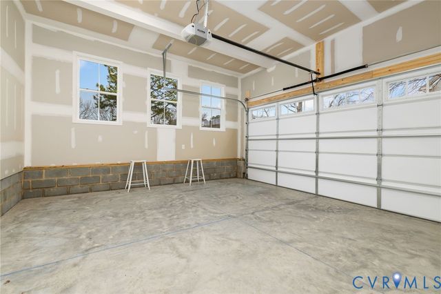 1800 Timberline Dr, Farmville, VA 23901