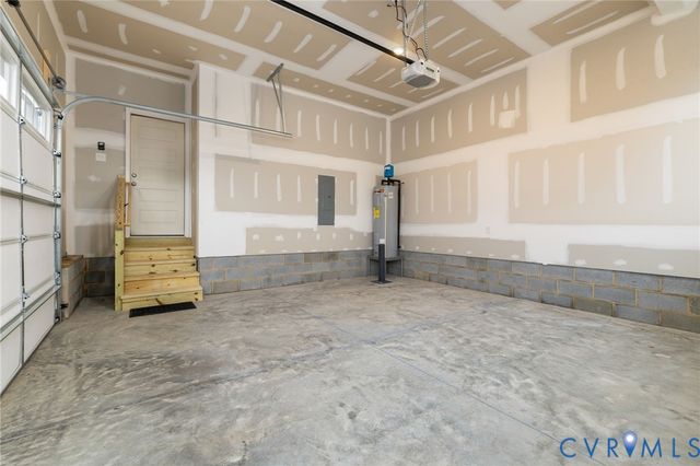 1800 Timberline Dr, Farmville, VA 23901