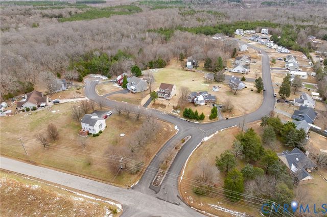 1800 Timberline Dr, Farmville, VA 23901