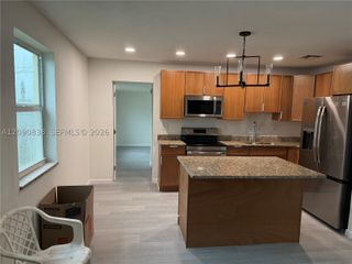 840 W 4th St -, Riviera Beach, FL 33404