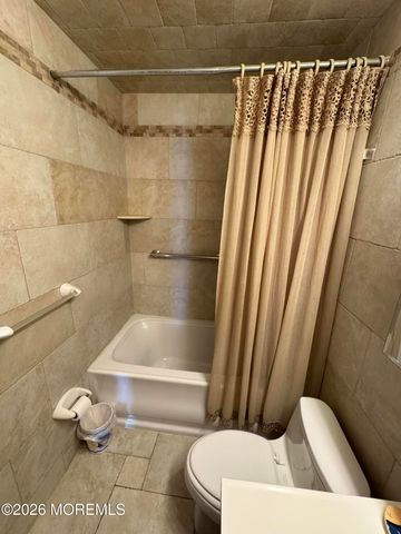 31 Navarra Drive, Brick, NJ 08723