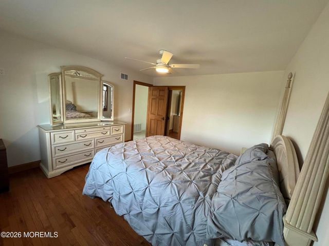 31 Navarra Drive, Brick, NJ 08723