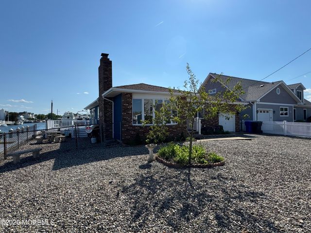 31 Navarra Drive, Brick, NJ 08723
