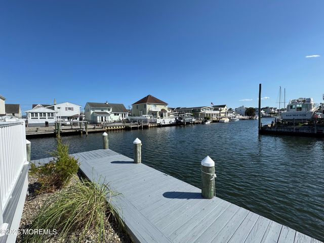 31 Navarra Drive, Brick, NJ 08723
