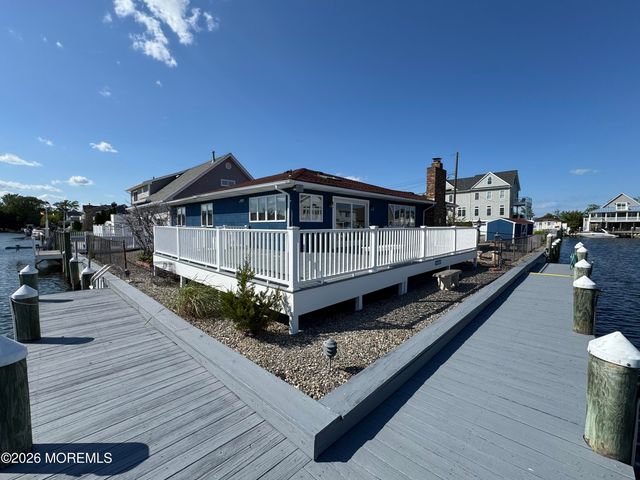 31 Navarra Drive, Brick, NJ 08723