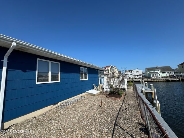 31 Navarra Drive, Brick, NJ 08723