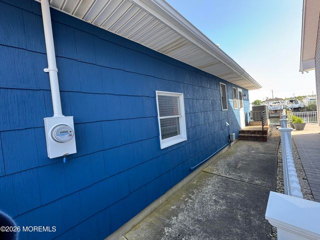 31 Navarra Drive, Brick, NJ 08723