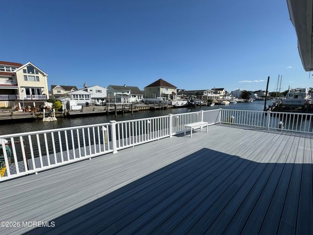 31 Navarra Drive, Brick, NJ 08723