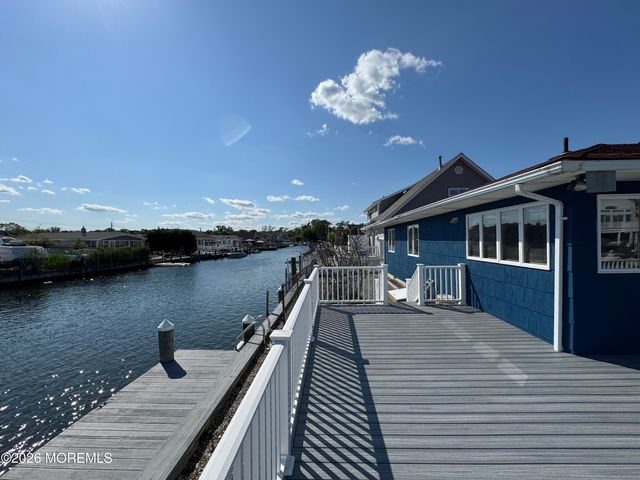 31 Navarra Drive, Brick, NJ 08723