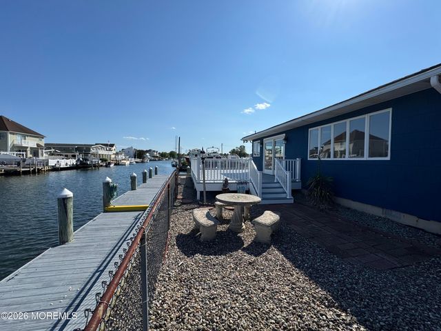 31 Navarra Drive, Brick, NJ 08723