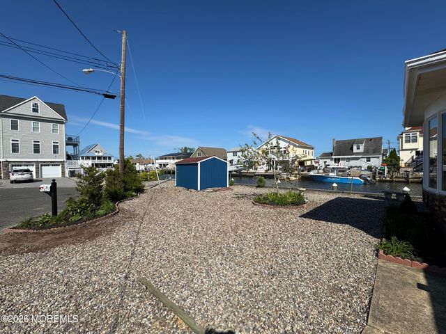 31 Navarra Drive, Brick, NJ 08723