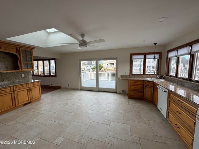 31 Navarra Drive, Brick, NJ 08723