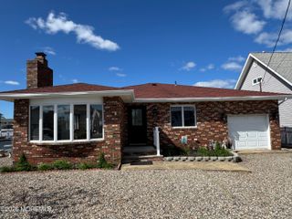 31 Navarra Drive, Brick, NJ 08723
