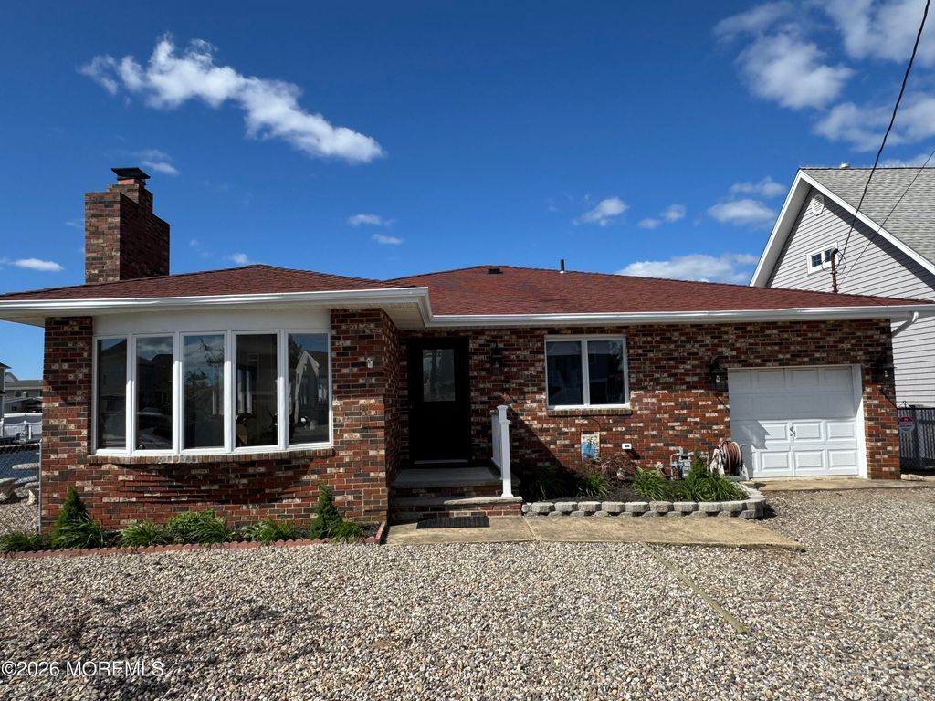 31 Navarra Drive, Brick, NJ 08723