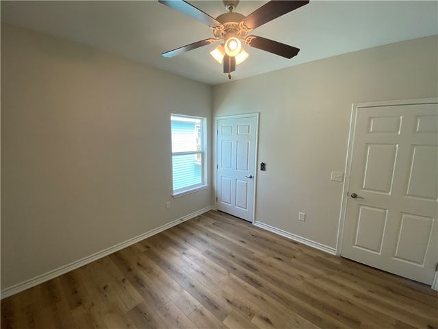 130 Lavaca, Rockport, TX 78382