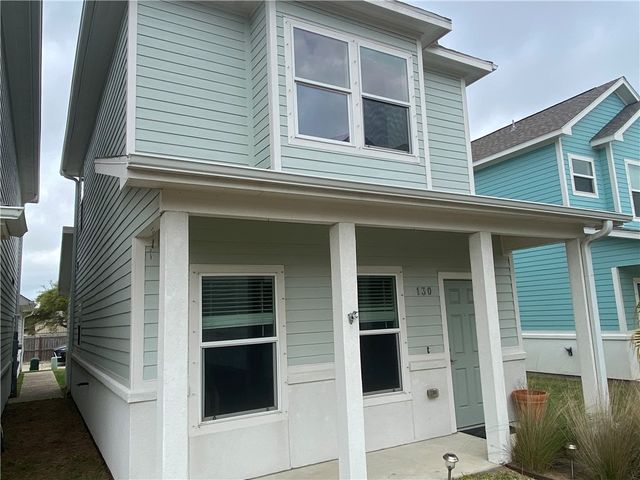 130 Lavaca, Rockport, TX 78382
