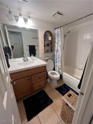 2480 Old Forge Lane 63, Las Vegas, NV 89121