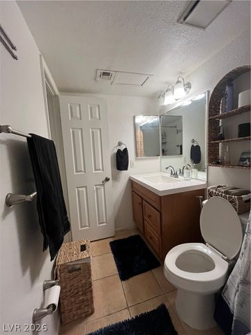 2480 Old Forge Lane 63, Las Vegas, NV 89121