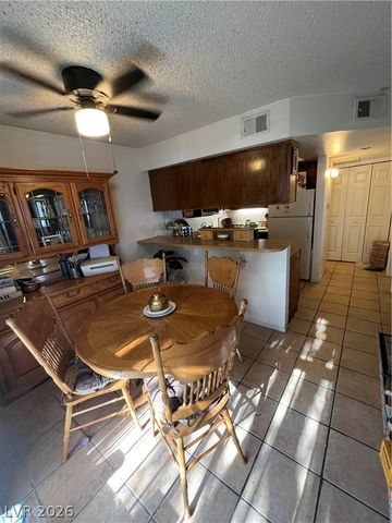 2480 Old Forge Lane 63, Las Vegas, NV 89121