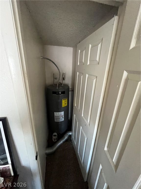 Image 14 of property listing at 2480 Old Forge Lane 63, Las Vegas, NV 89121