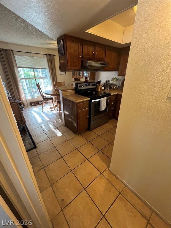 Image 16 of property listing at 2480 Old Forge Lane 63, Las Vegas, NV 89121