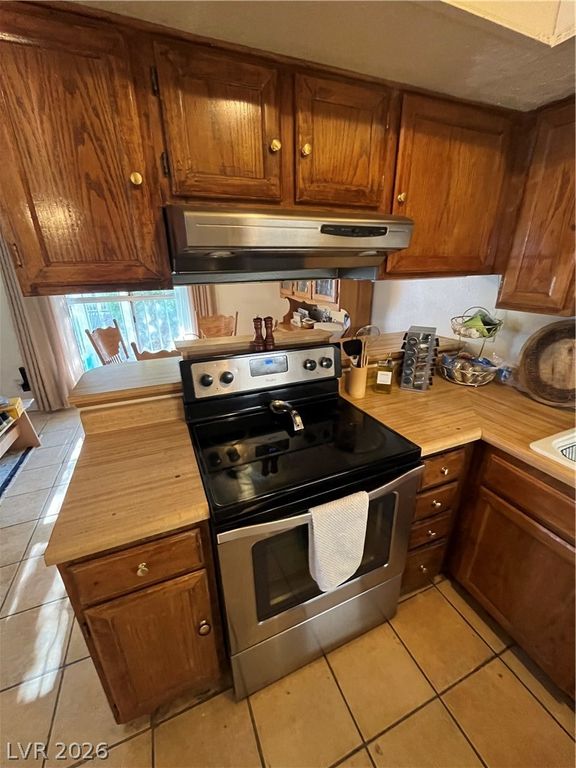 Image 18 of property listing at 2480 Old Forge Lane 63, Las Vegas, NV 89121