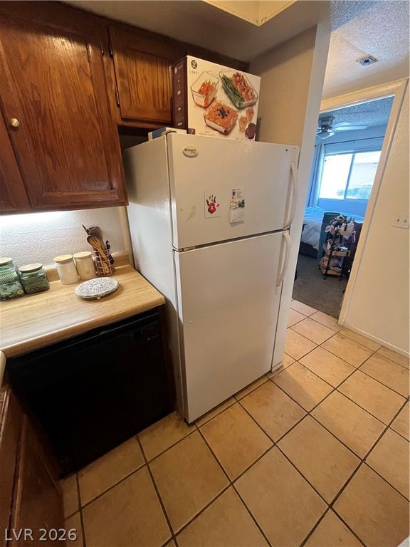 Image 20 of property listing at 2480 Old Forge Lane 63, Las Vegas, NV 89121