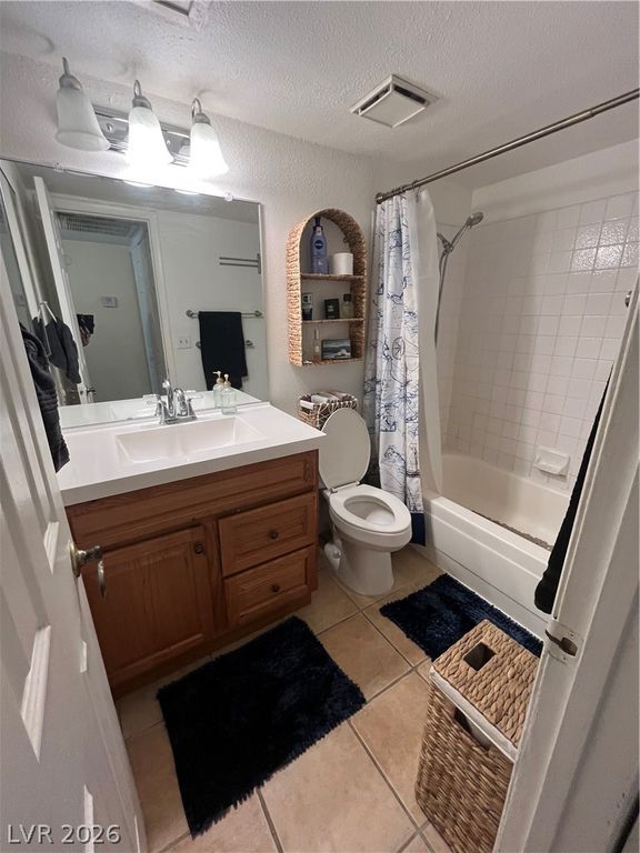 Image 22 of property listing at 2480 Old Forge Lane 63, Las Vegas, NV 89121