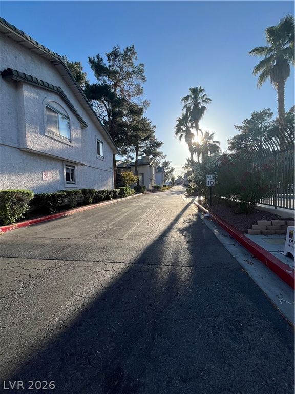 Image 37 of property listing at 2480 Old Forge Lane 63, Las Vegas, NV 89121