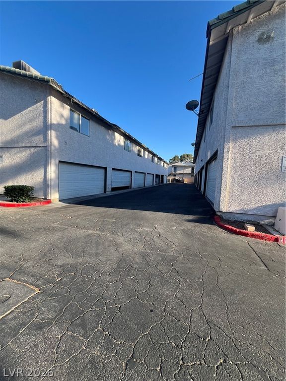 Image 38 of property listing at 2480 Old Forge Lane 63, Las Vegas, NV 89121