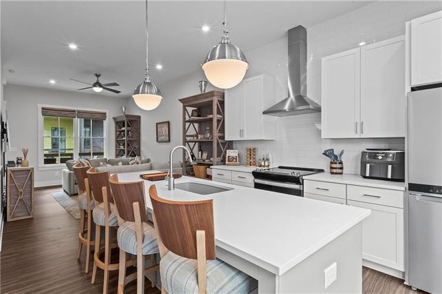 1056 Crest SE Circle 223, Atlanta, GA 30316