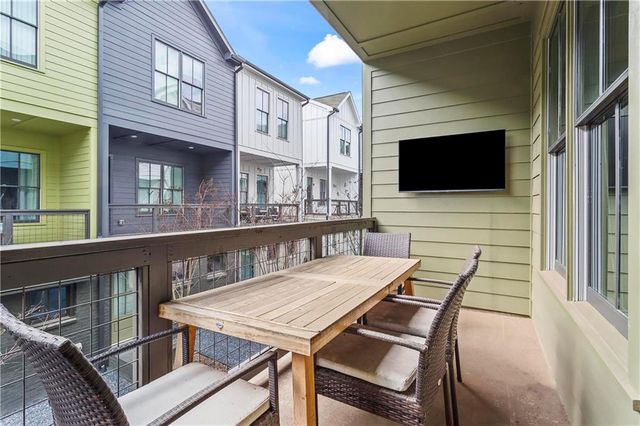 1056 Crest SE Circle 223, Atlanta, GA 30316