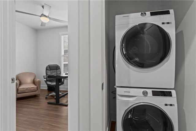 1056 Crest SE Circle 223, Atlanta, GA 30316